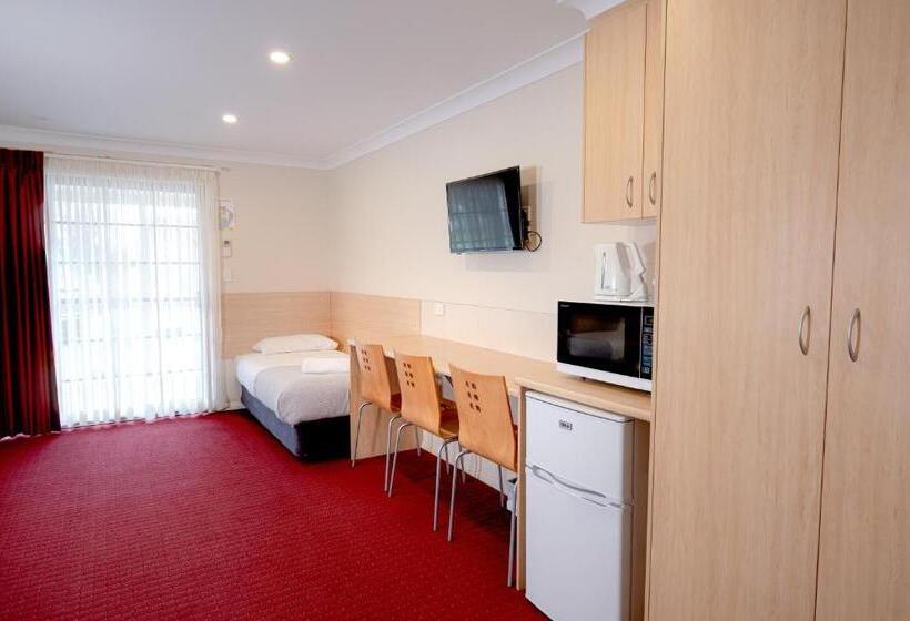 The Ballandean Pub & Motel