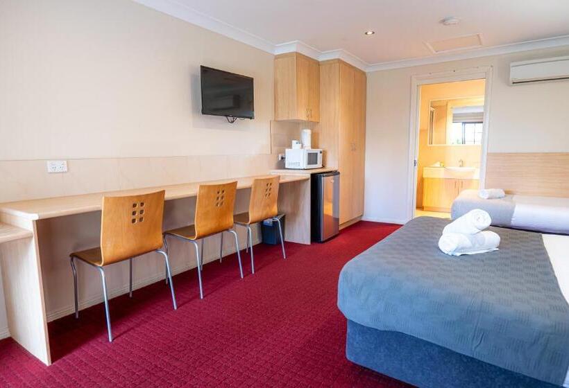 The Ballandean Pub & Motel