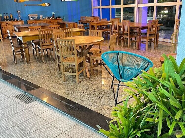 ユースホステル Bene Beach   Pousada Guarujá