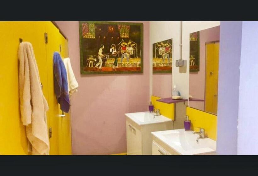 هاستل La Nau Rooms