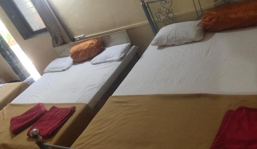 민박 Resort Hilltone Matheran