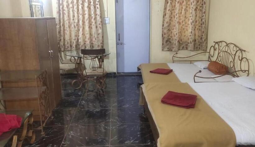 민박 Resort Hilltone Matheran