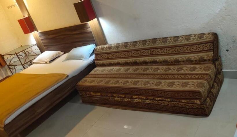 민박 Resort Hilltone Matheran