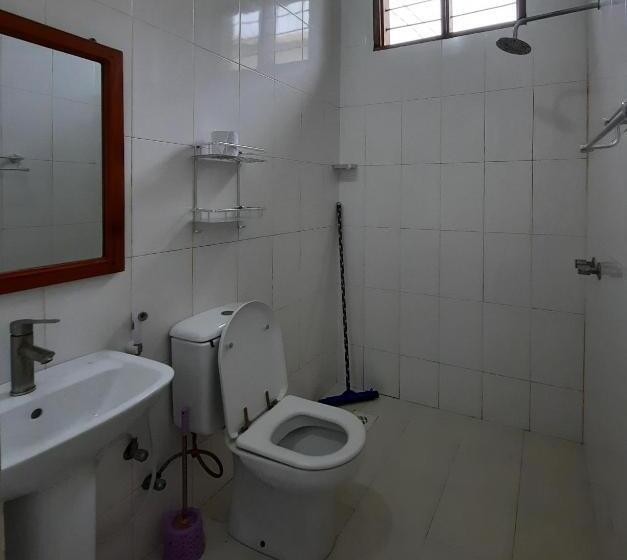 تختخواب و صبحانه Kajificheni House