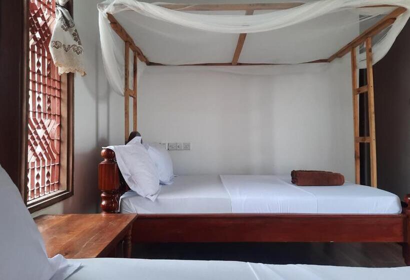 تختخواب و صبحانه Kajificheni House