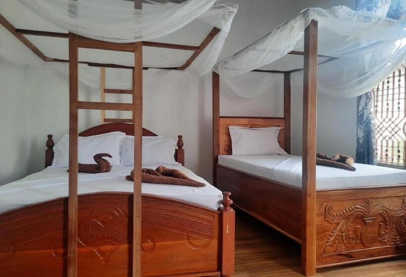 تختخواب و صبحانه Kajificheni House