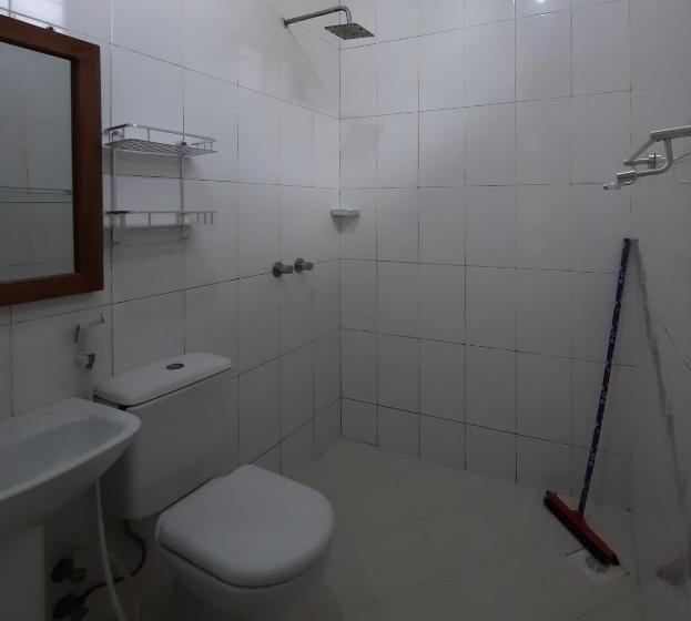 تختخواب و صبحانه Kajificheni House