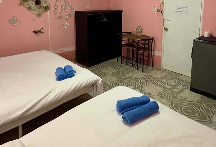 تختخواب و صبحانه Sea View Jomtien Guest House