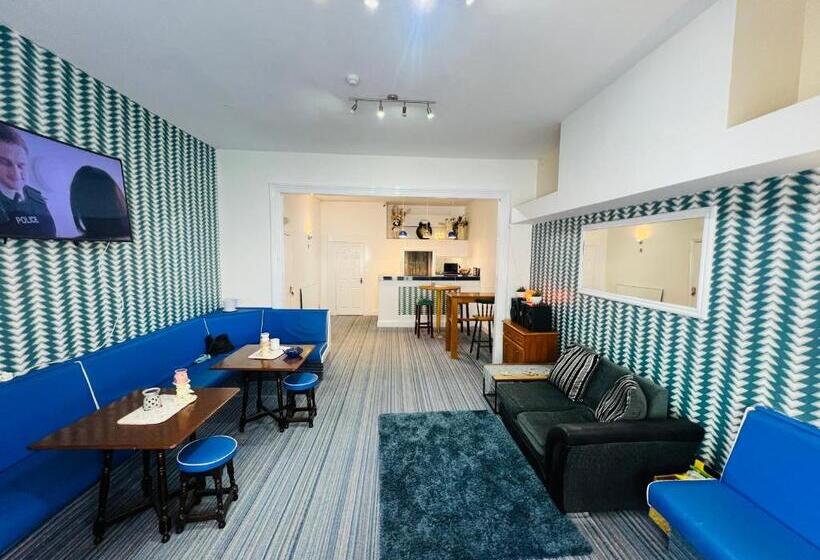 مبيت وإفطار Tower Central Hotel Albert Road