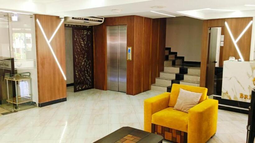 Britney Hotel Machala