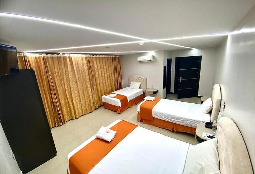 Britney Hotel Machala