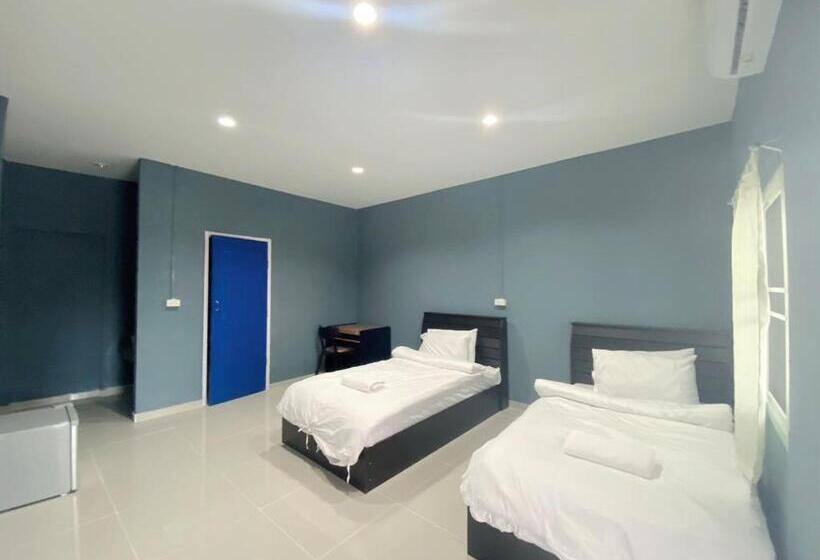 Collection O To The Sea Resort Thailand