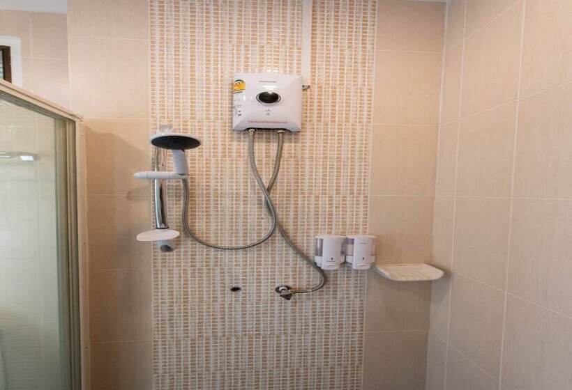 Collection O To The Sea Resort Thailand