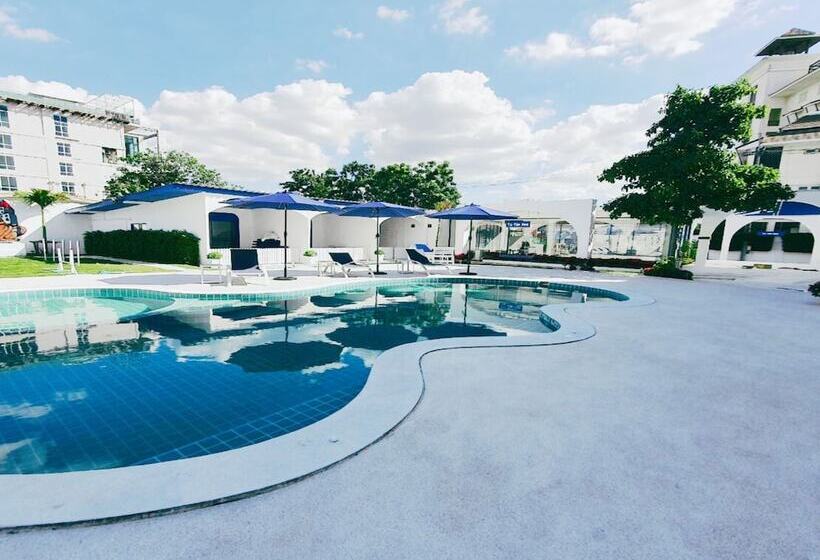 Collection O To The Sea Resort Thailand