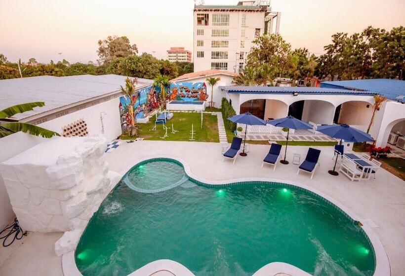 Collection O To The Sea Resort Thailand