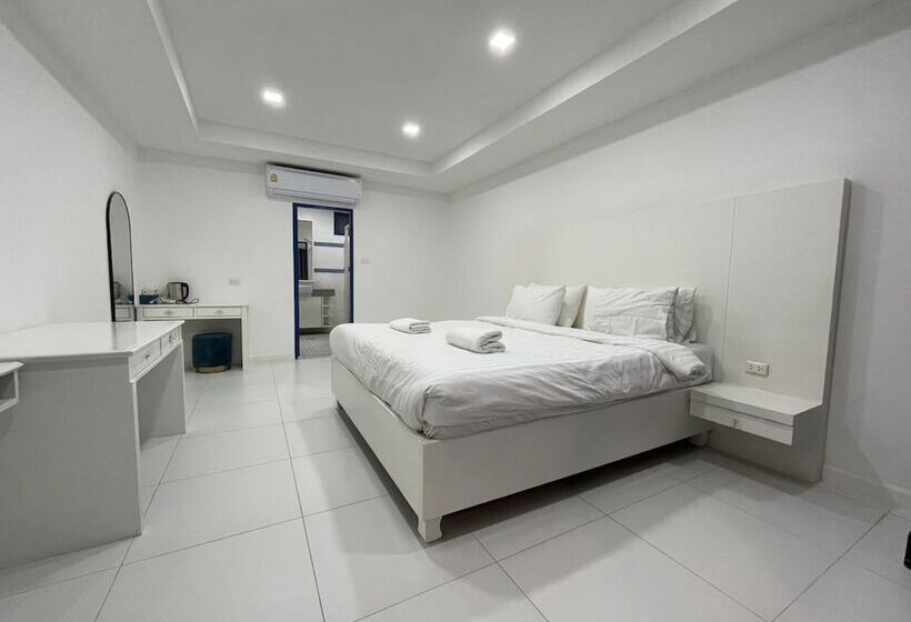 Collection O To The Sea Resort Thailand