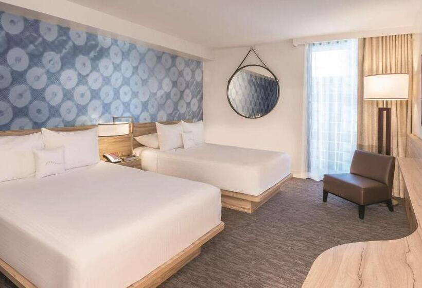 Coolest Bar Hoping Linq Casino Hotel Strip Las Vegas