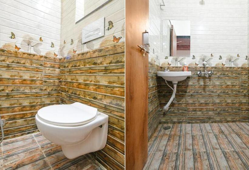 Fabhotel Dream Paradise