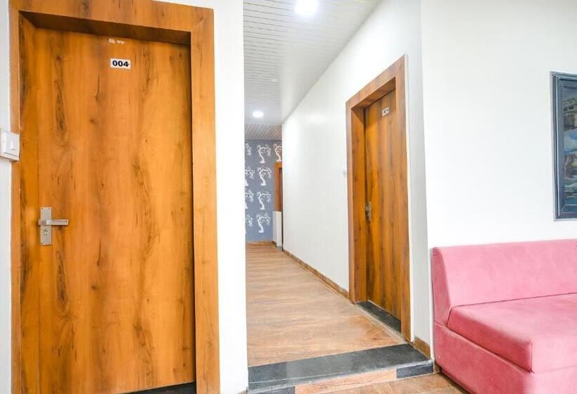 Fabhotel Dream Paradise