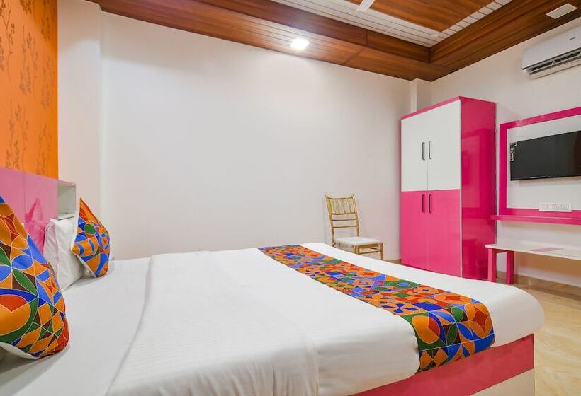 Fabhotel Dream Paradise