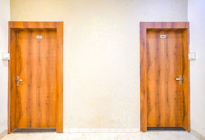 Fabhotel Dream Paradise