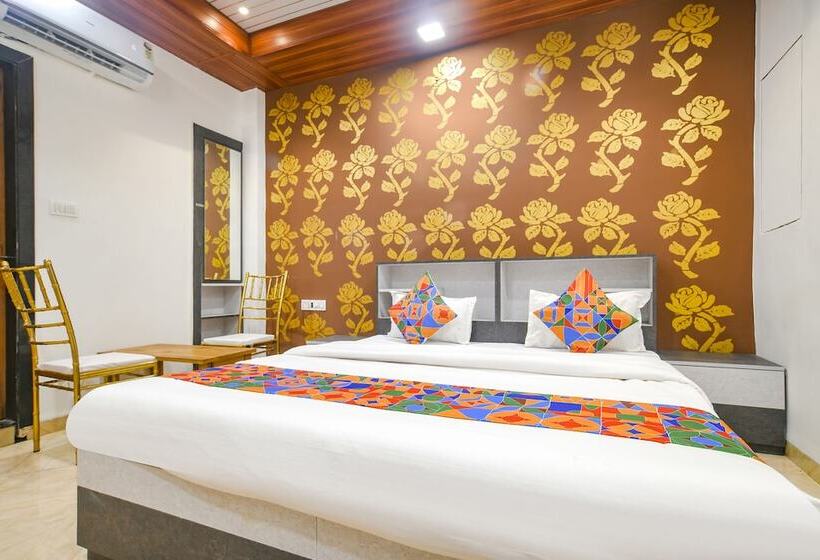 Fabhotel Dream Paradise