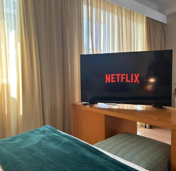 Flat Praia Do Canto Iate Clube Long Stay