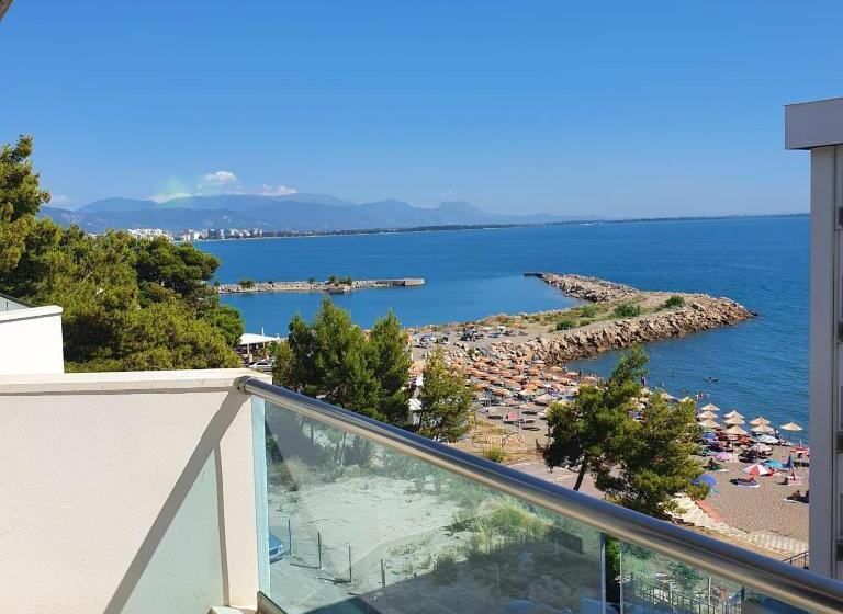 בית מלון כפרי 33