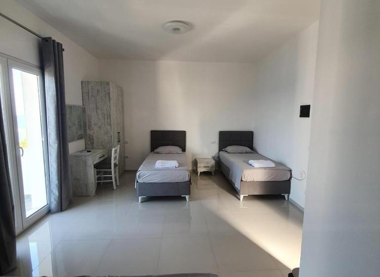 בית מלון כפרי 33