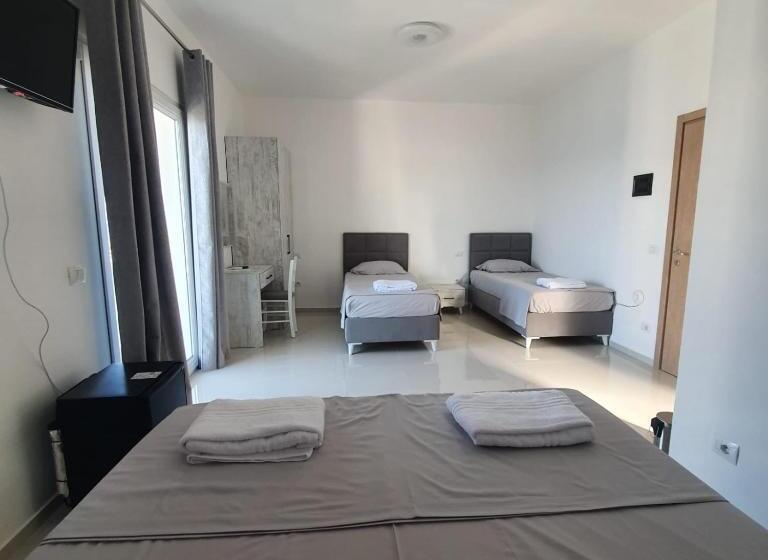 בית מלון כפרי 33