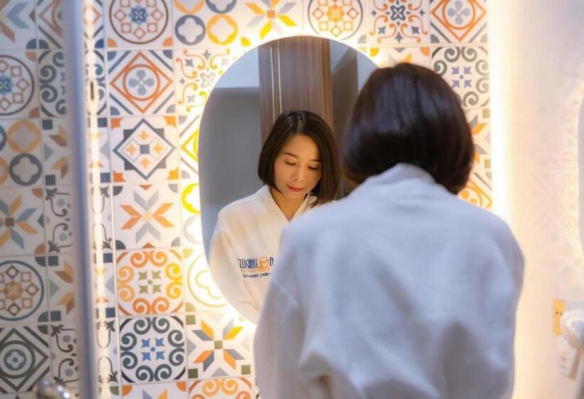 ホテル Aquarius Garden Ninh Bình