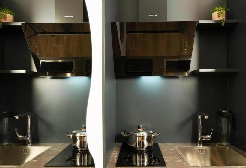 هتل Azure Sea View Apartment S