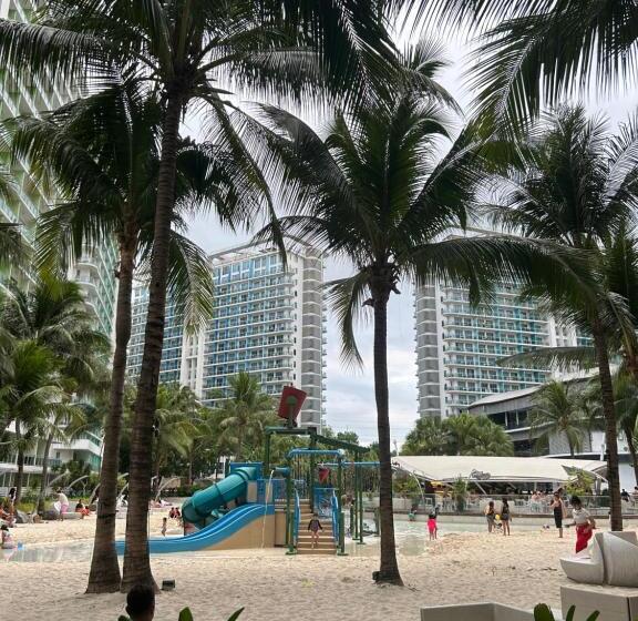 Отель Azure Staycation Place