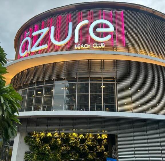 Отель Azure Staycation Place