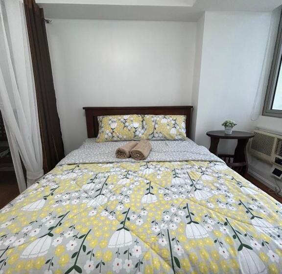 Отель Azure Staycation Place