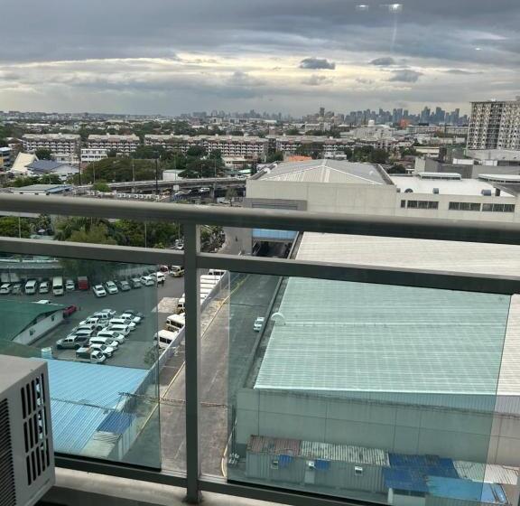 Отель Azure Staycation Place