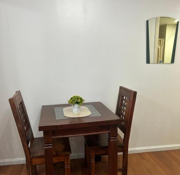 Отель Azure Staycation Place