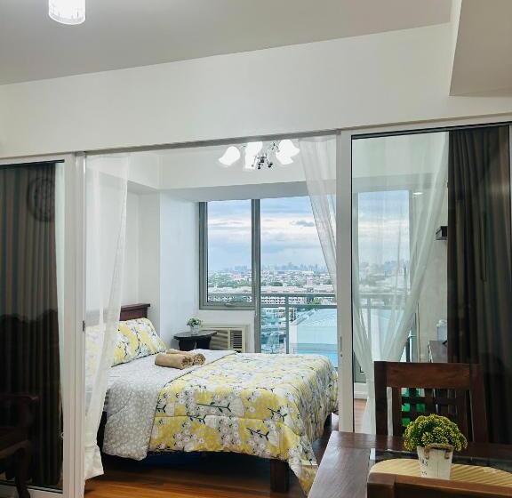 Отель Azure Staycation Place