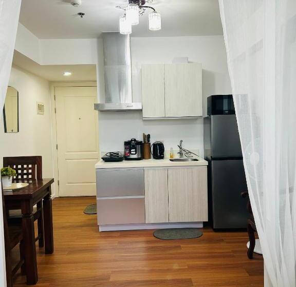 Отель Azure Staycation Place