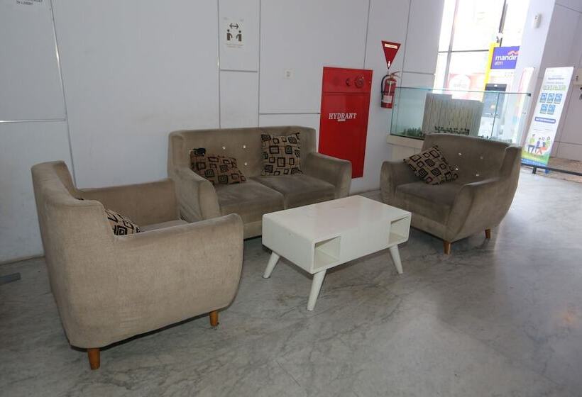 ホテル Collection O 93914 Iconic Residence