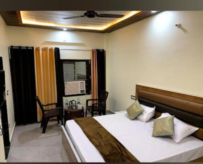 ホテル Goroomgo Tapovan Residency Haridwar   Excellent Service Recommended