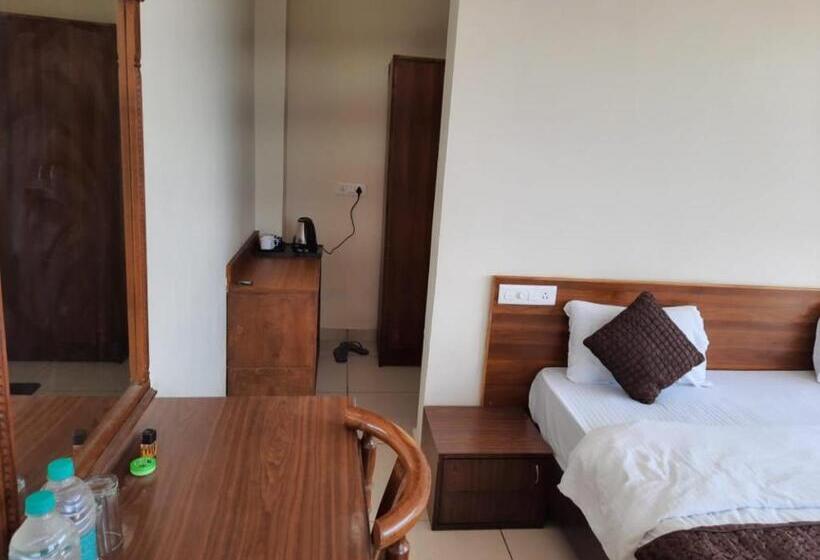 فندق Heaven S View B&b Dharamshala