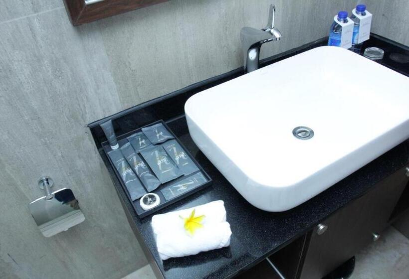 酒店 Horison Abepura