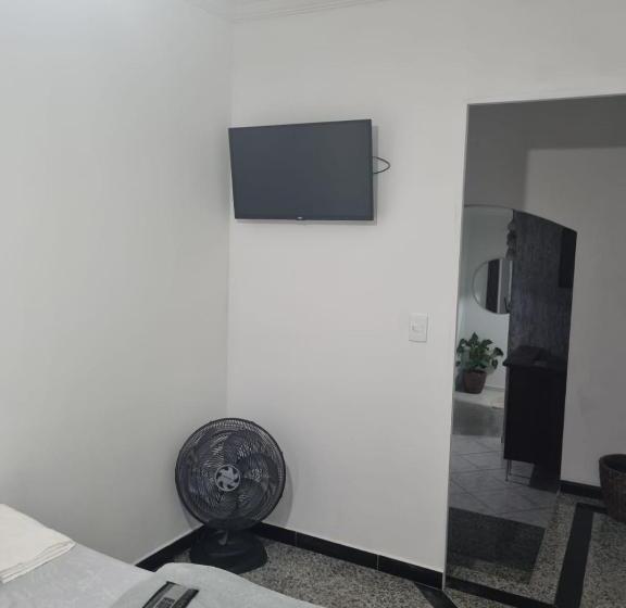 ホテル Hostel Anprado 5