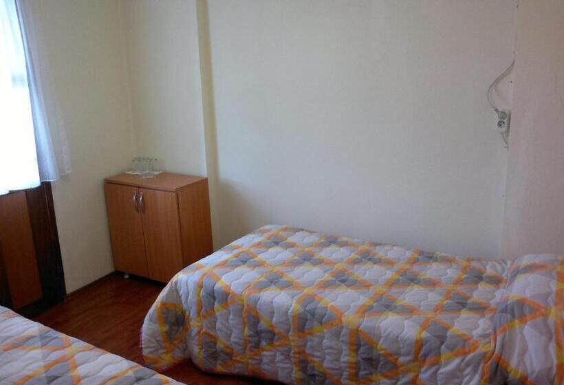 فندق Kalanora Resort