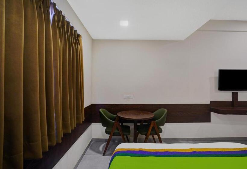 Hotel Kingsbury Fiesta By Stay Forever