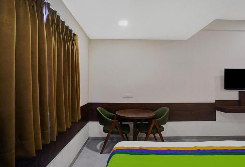 Hotel Kingsbury Fiesta By Stay Forever