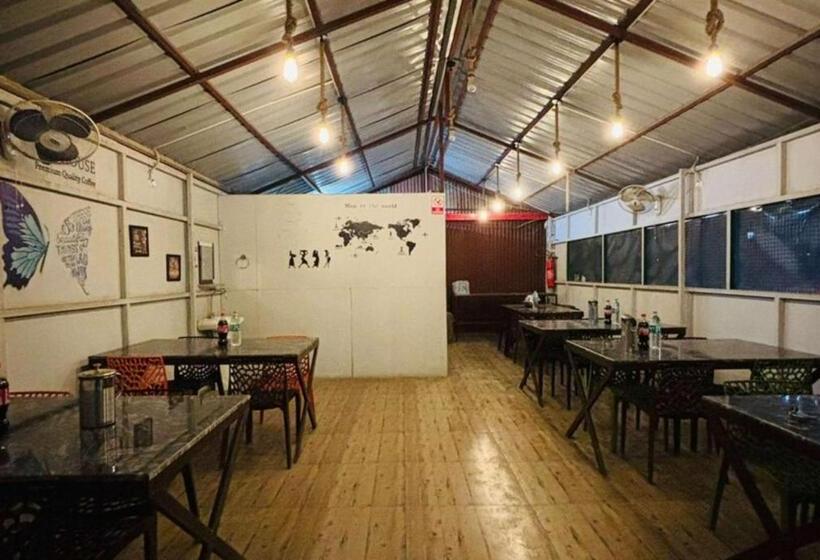 ホテル Goroomgo La Hilla Vista Mussoorie A Luxury Collection