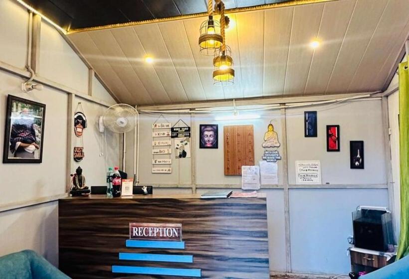 ホテル Goroomgo La Hilla Vista Mussoorie A Luxury Collection