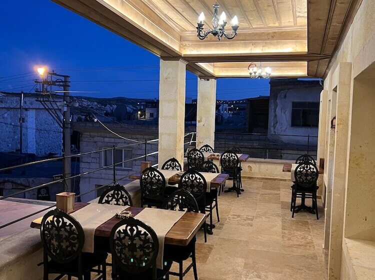 酒店 Library Cave House